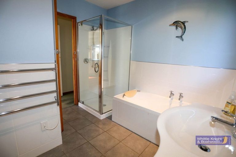 Photo of property in 3 Bevington Street, Avonhead, Christchurch, 8042