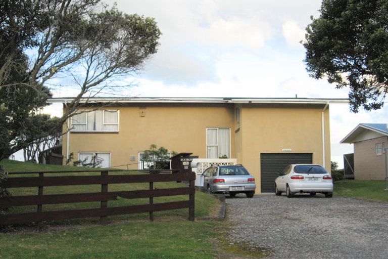 Photo of property in 106 Tangaroa Road, Whangamata, 3620