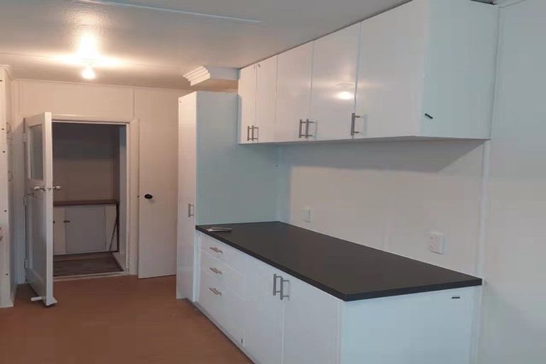 Photo of property in 28 Durham Street, Cannons Creek, Porirua, 5024