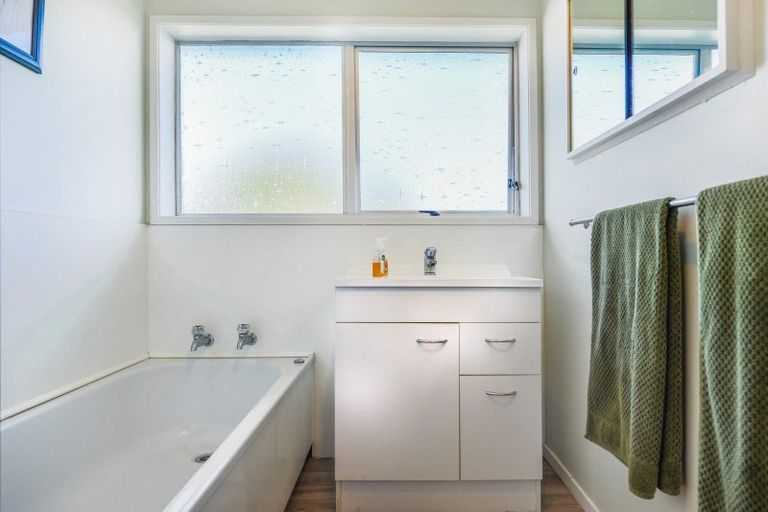 Photo of property in 5b Cascade Place, Chartwell, Hamilton, 3210