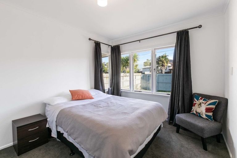 Photo of property in 1/9 Merriefield Avenue, Forrest Hill, Auckland, 0620