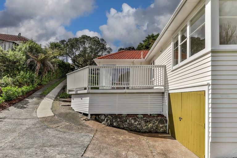 Photo of property in 257 Titirangi Road, Titirangi, Auckland, 0604