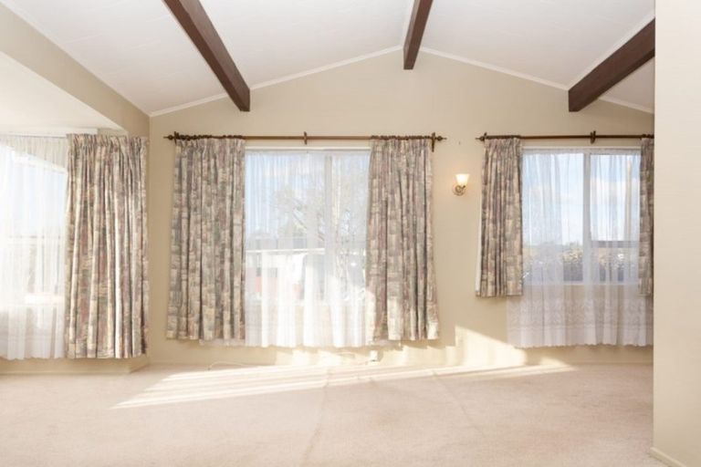 Photo of property in 8 Kentucky Street, Totara Park, Upper Hutt, 5018
