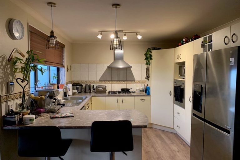 Photo of property in 12 Natasha Lane, Henderson, Auckland, 0612