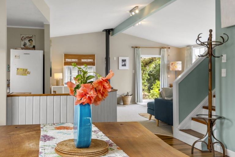 Photo of property in 24 Uenuku Avenue, Raglan, 3225