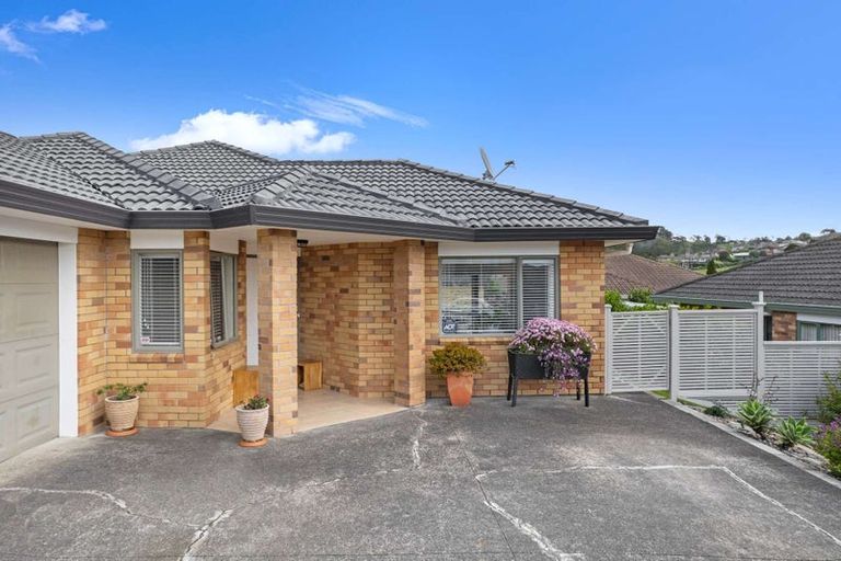 Photo of property in 9 Fleetwood Drive, Henderson, Auckland, 0612