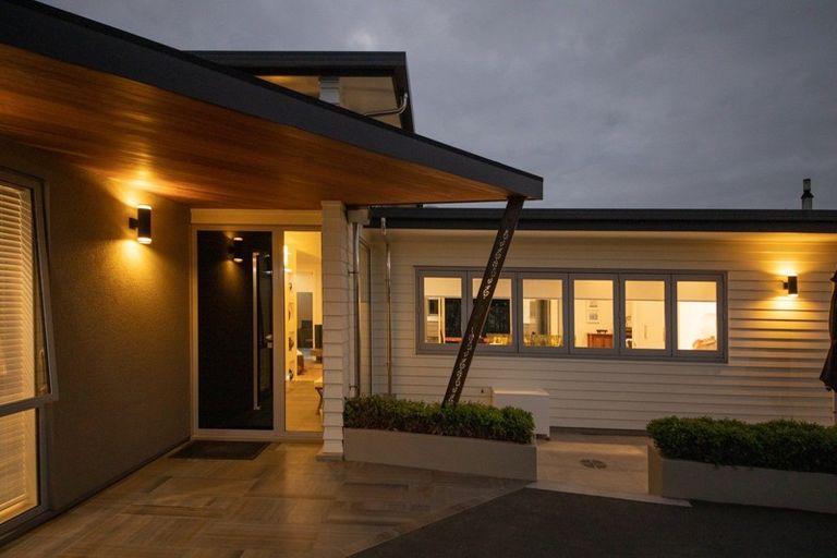 Photo of property in 49 Tutakarae Road, Kelvin Grove, Palmerston North, 4470