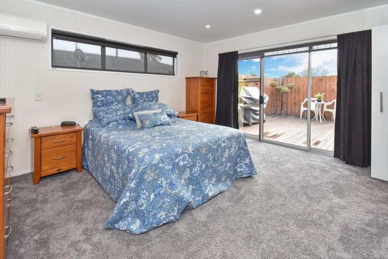 Photo of property in 9 Beaumaris Way, Conifer Grove, Takanini, 2112