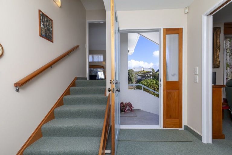 Photo of property in 6b Wharemauku Road, Raumati Beach, Paraparaumu, 5032
