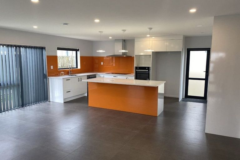 Photo of property in 1/25 Kennington Drive, Clendon Park, Auckland, 2103