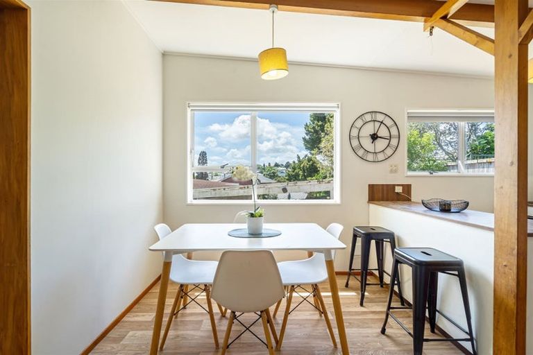 Photo of property in 2/35a Rangatira Road, Beach Haven, Auckland, 0626