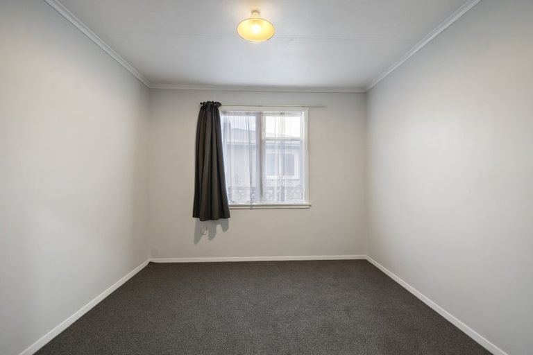 Photo of property in 17 Pembroke Street, Highbury, Palmerston North, 4412