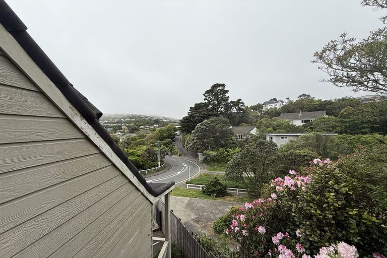 Photo of property in 63 Makara Road, Karori, Wellington, 6012
