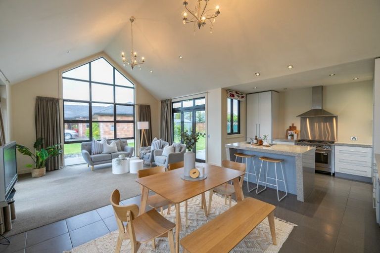 Photo of property in 60 Breaksea Street, Te Anau, 9600