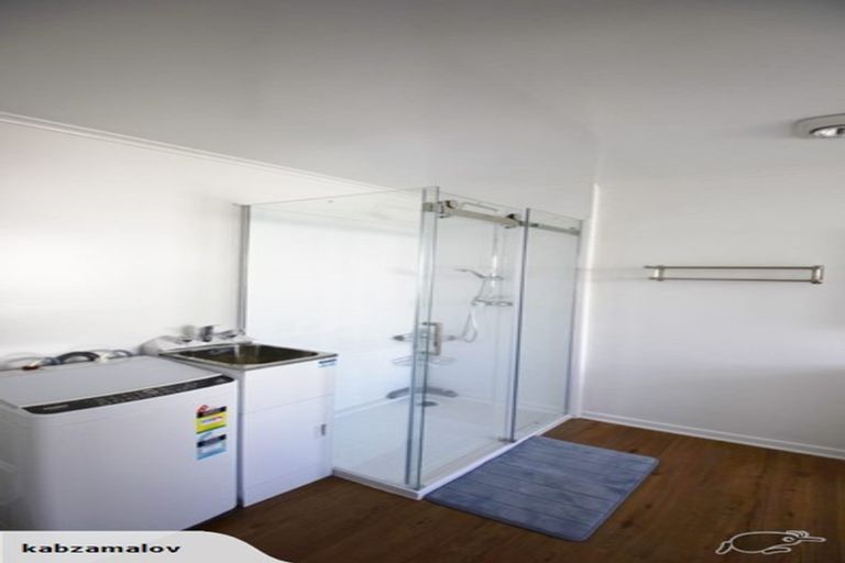 Photo of property in 2/162 Onewa Road, Northcote, Auckland, 0627