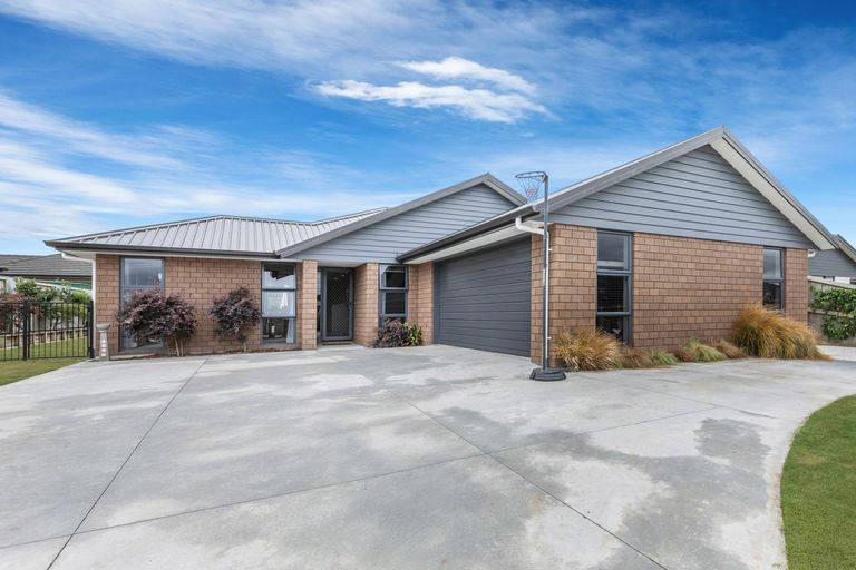 Photo of property in 15 Hoylake Place, Morrinsville, 3300
