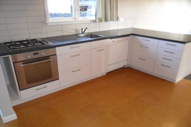 Photo of property in 8 Westmont Street, Ilam, Christchurch, 8041