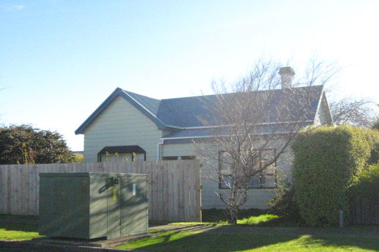 Photo of property in 12 Robertson Street, Richmond, Invercargill, 9810