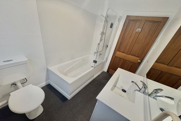 Photo of property in 3 Douro Avenue, Newtown, Wellington, 6021