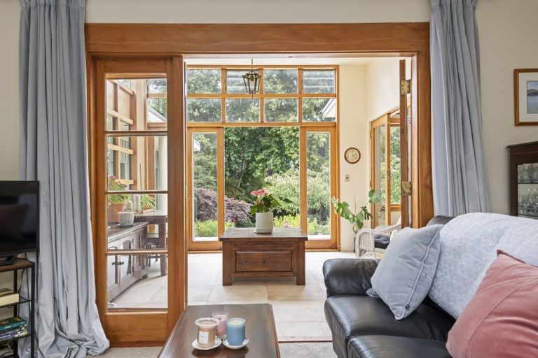 Photo of property in 71 Jickell Street, Hokowhitu, Palmerston North, 4410