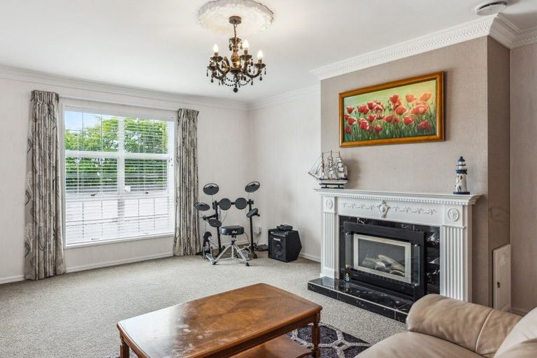 Photo of property in 16 Byrd Street, Levin, 5510