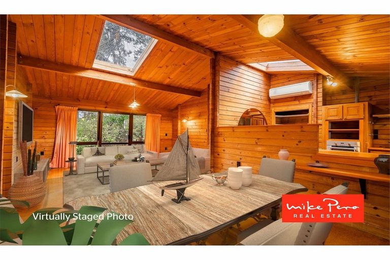 Photo of property in 4 Arama Avenue, Titirangi, Auckland, 0604