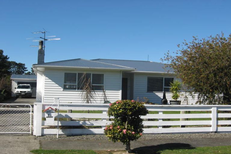 Photo of property in 23 Deller Drive, Carterton, 5713