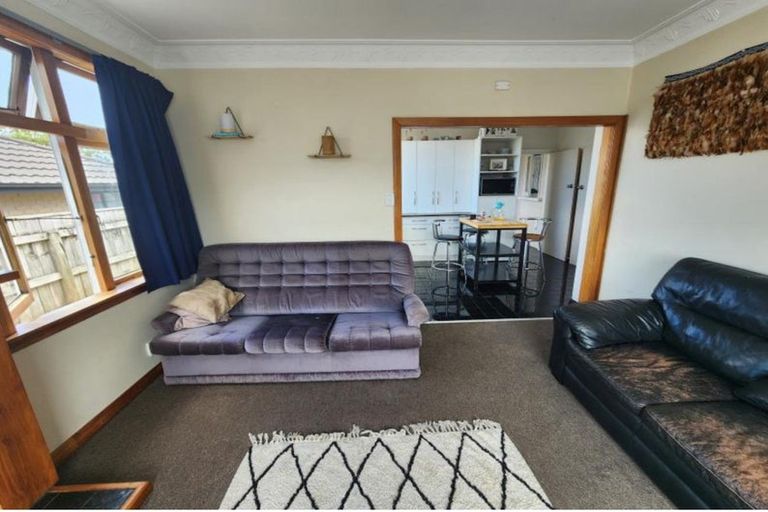 Photo of property in 581 Queen Street East, Levin, 5510