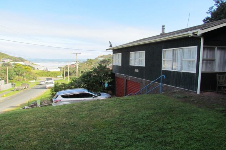 Photo of property in 41 Seaview Road, Glenfield, Auckland, 0629