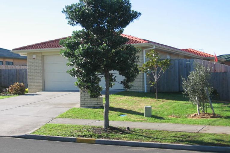 Photo of property in 34 Robin Brooke Drive, Flat Bush, Auckland, 2019
