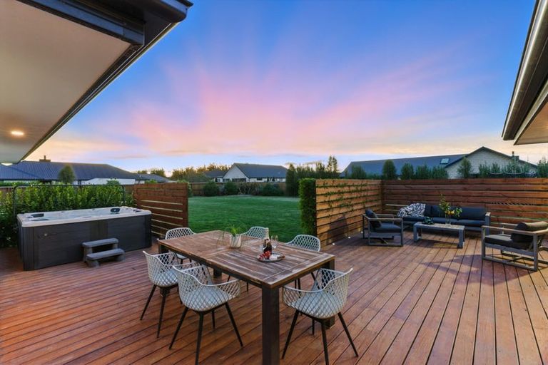 Photo of property in 33 Silver Peaks Drive, West Melton, 7618