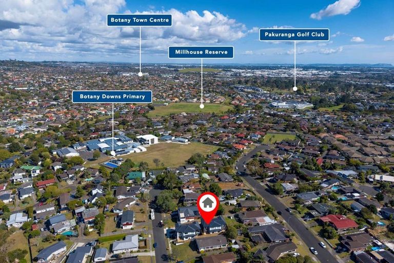 Photo of property in 7c Maroubra Place, Botany Downs, Auckland, 2010