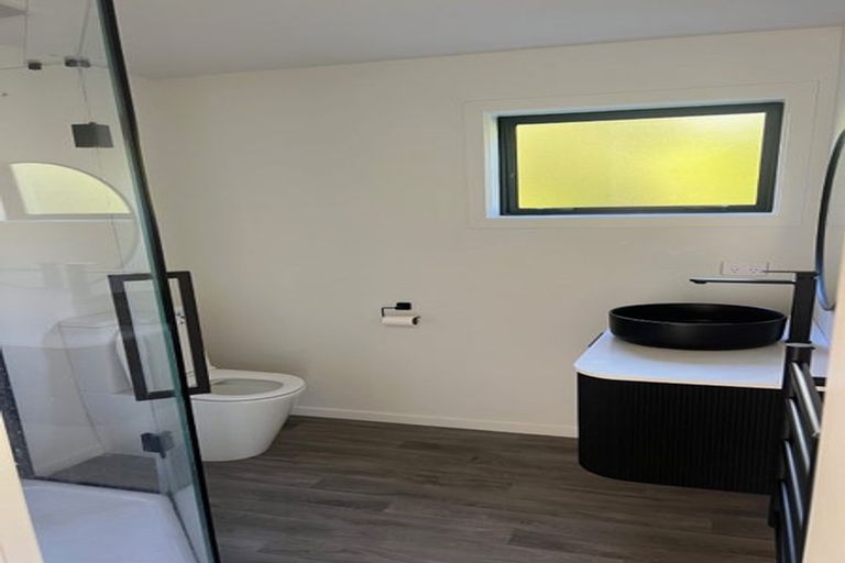 Photo of property in 28 Parawera Drive, Acacia Bay, Taupo, 3330