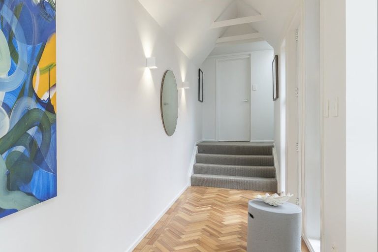 Photo of property in 1/69 Princes Street, Northcote Point, Auckland, 0627