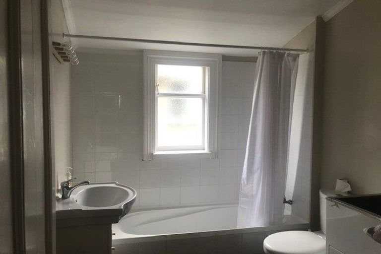 Photo of property in 42 Hamilton Street, East Gore, Gore, 9710