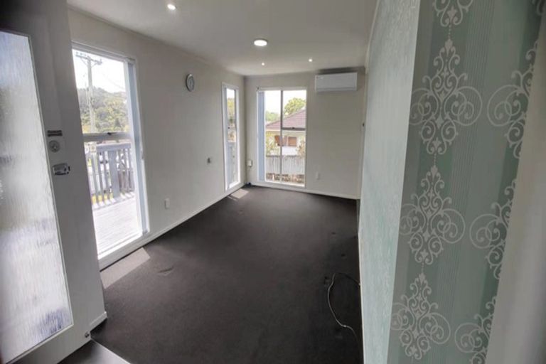 Photo of property in 32 Glen Road, Ranui, Auckland, 0612