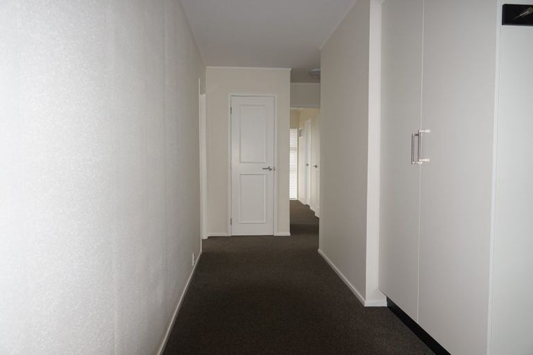 Photo of property in 1/79 Knights Road, Rothesay Bay, Auckland, 0630