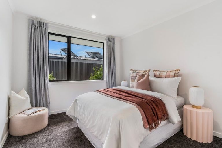 Photo of property in 68 Park Street, Winton, 9720