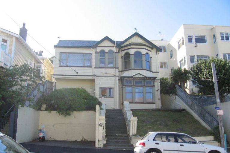 Photo of property in 4 Hawker Street, Mount Victoria, Wellington, 6011