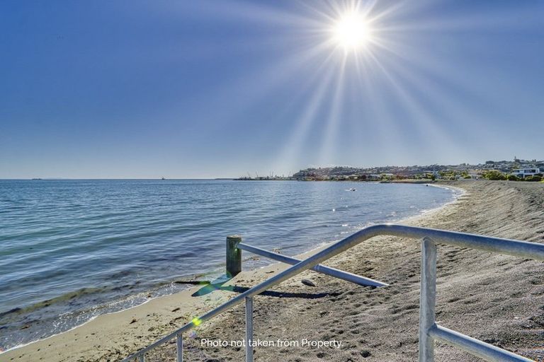 Photo of property in 26 Charles Street, Westshore, Napier, 4110