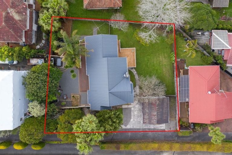 Photo of property in 256 Onewa Road, Birkenhead, Auckland, 0626