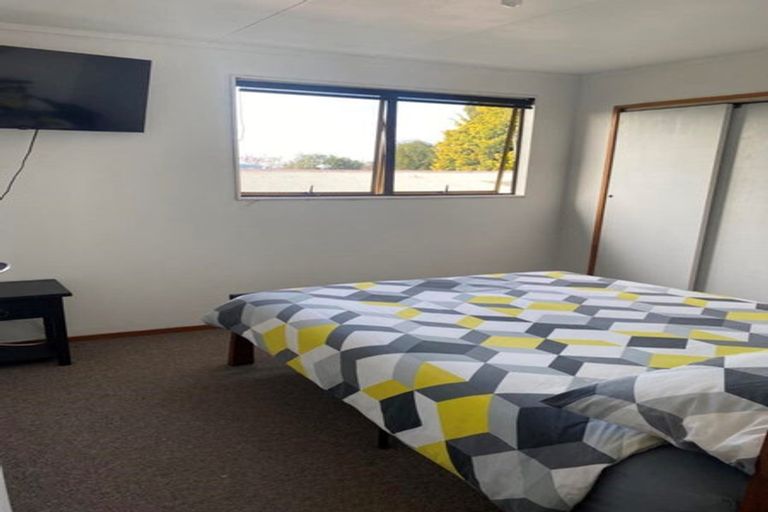 Photo of property in 4/702 Grays Road, Mahora, Hastings, 4120