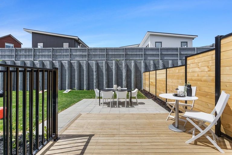 Photo of property in 33 Roundel Crescent, Whenuapai, Auckland, 0618