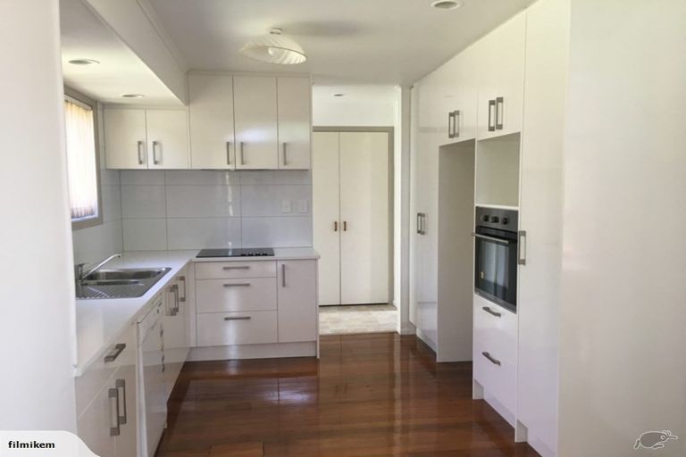 Photo of property in 15 Roband Avenue, Glenfield, Auckland, 0629