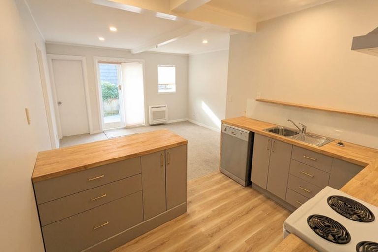 Photo of property in 28a Henry Street, Kilbirnie, Wellington, 6022