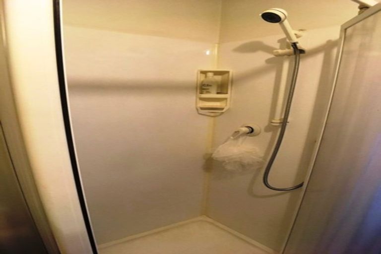 Photo of property in 86 Gosford Drive, Botany Downs, Auckland, 2010