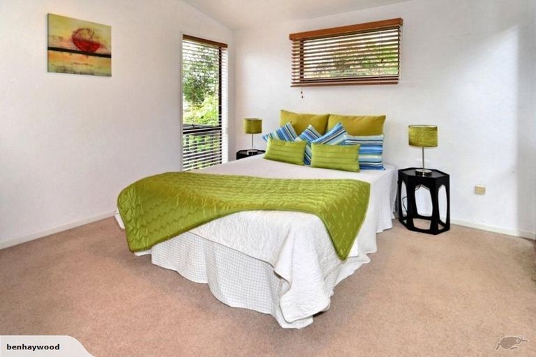 Photo of property in 2/125a Hackthorne Road, Cashmere, Christchurch, 8022