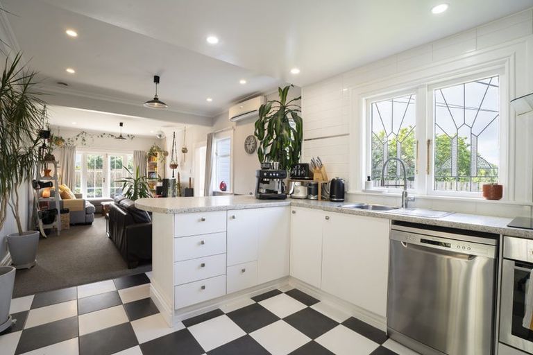 Photo of property in 38 Monowai Road, Johnsonville, Wellington, 6037