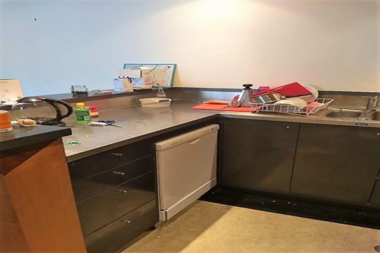 Photo of property in Dominion Apartments, 5/80 Victoria Street, Wellington Central, Wellington, 6011