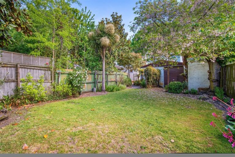 Photo of property in 34 Massey Crescent, St Albans, Christchurch, 8014